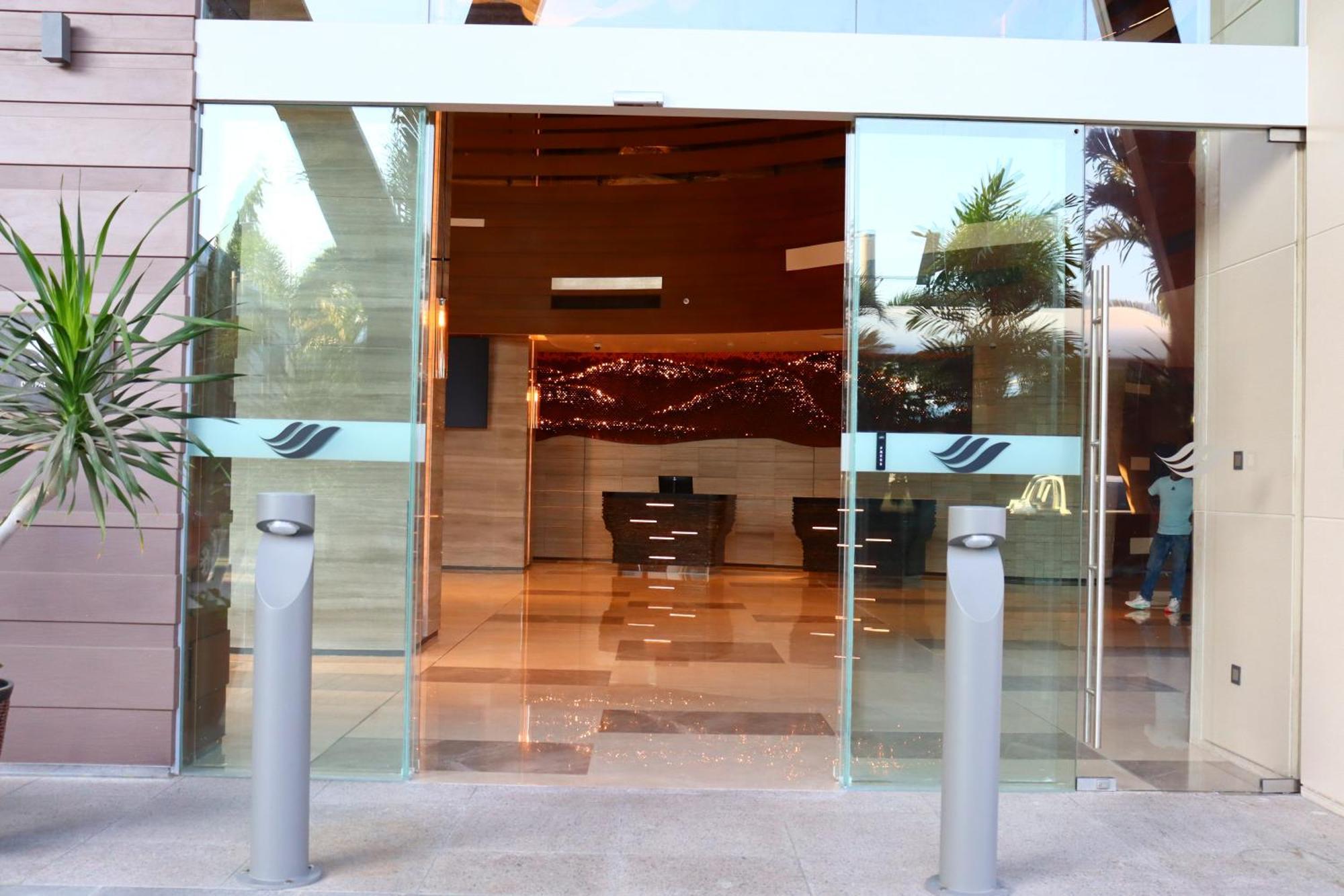 Palm Springs Hotel 帝力 外观 照片