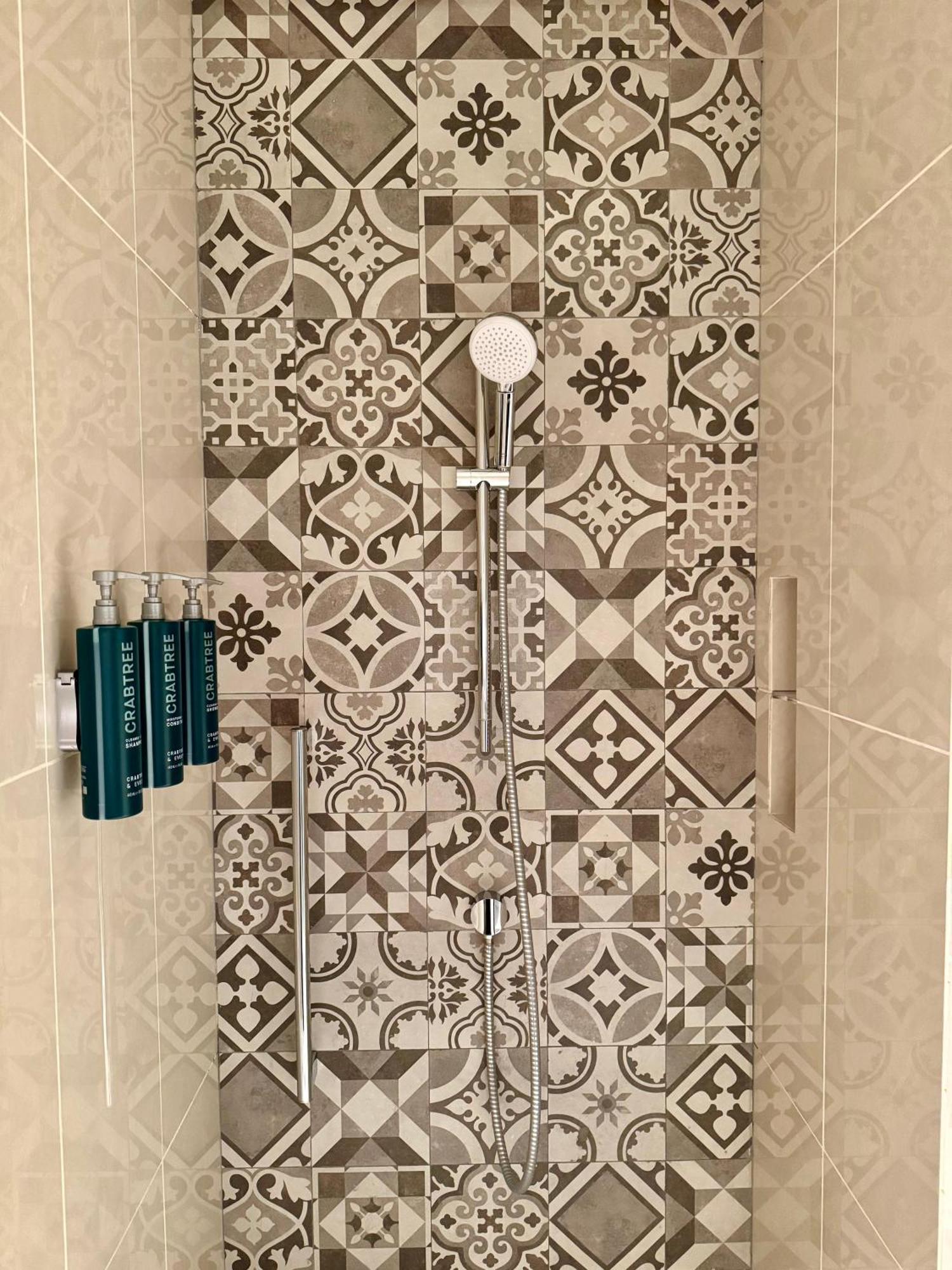Palm Springs Hotel 帝力 外观 照片